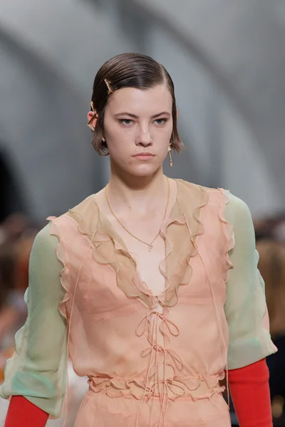 Look 8